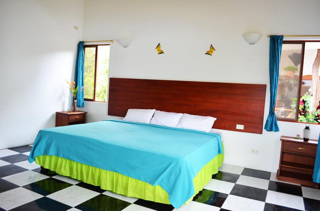 Piedras Blancas Lodge Puerto Ayora  Ngoại thất bức ảnh