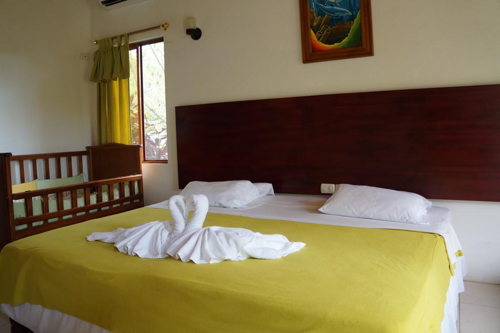 Piedras Blancas Lodge Puerto Ayora  Ngoại thất bức ảnh